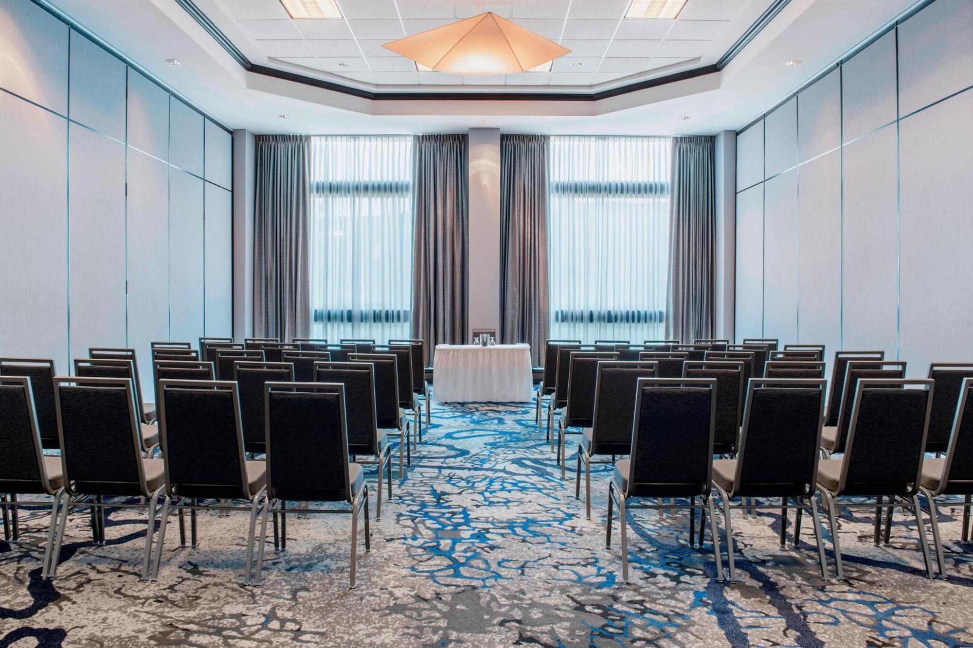 Delta Hotels By Marriott St. John'S Conference Centre Экстерьер фото