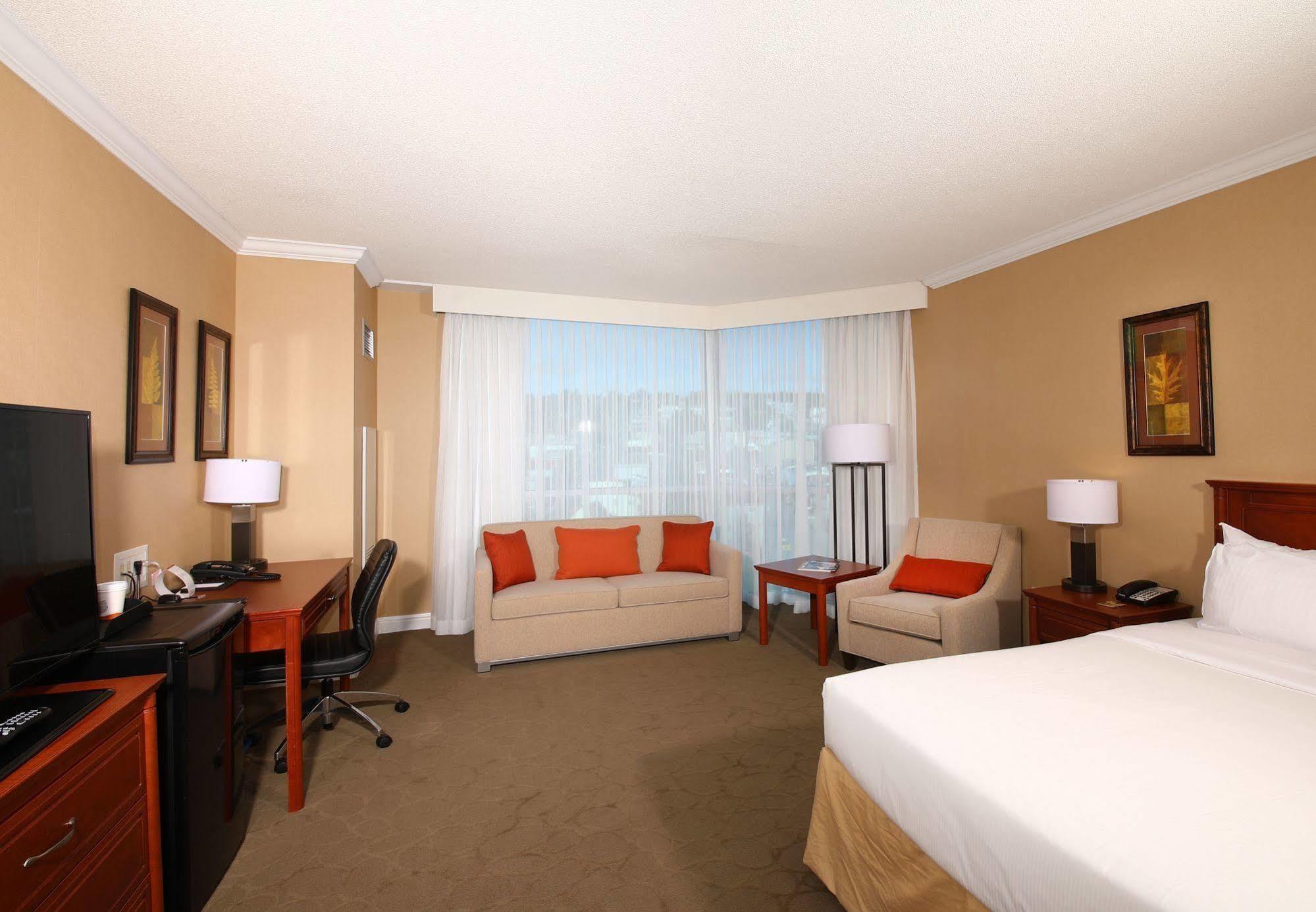 Delta Hotels By Marriott St. John'S Conference Centre Экстерьер фото